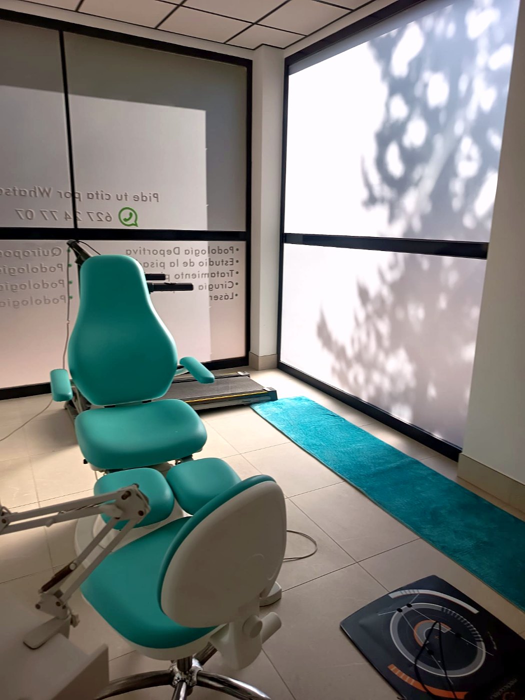 Sala de estudio de la pisada de Clínica Podosol, Alcalá de Henares
